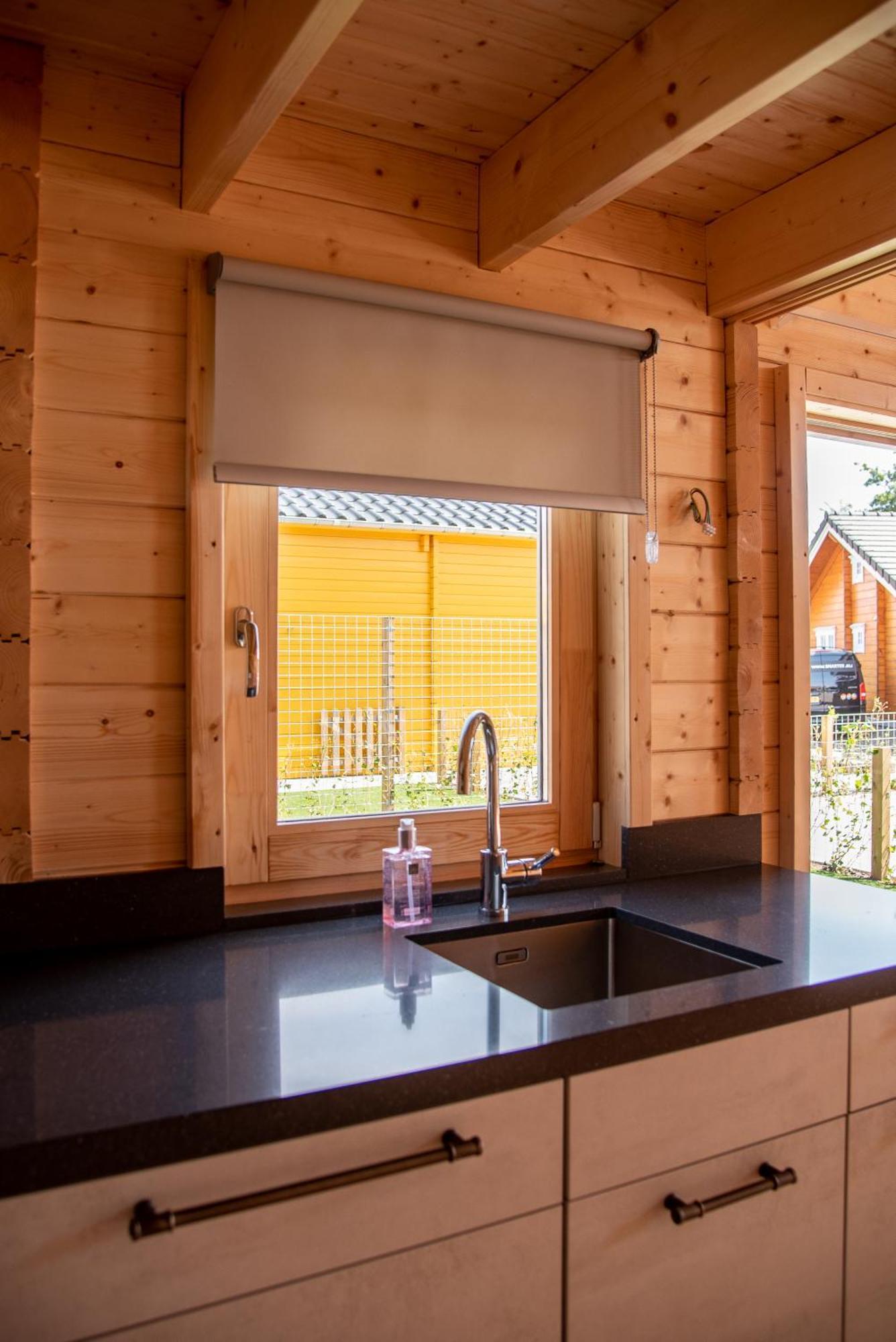 Luxe Chalets In Zeeland Aan De Kust Sint Annaland Εξωτερικό φωτογραφία