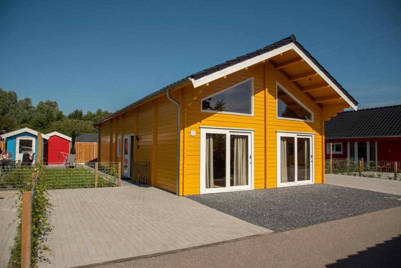 Luxe Chalets In Zeeland Aan De Kust Sint Annaland Εξωτερικό φωτογραφία