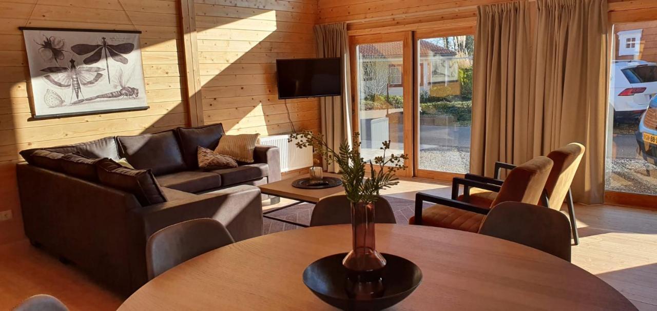 Luxe Chalets In Zeeland Aan De Kust Sint Annaland Εξωτερικό φωτογραφία